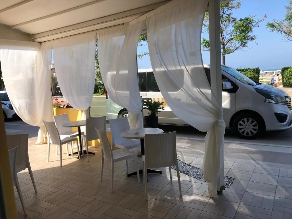 Hotel Costazzurra By Interlux Rímini